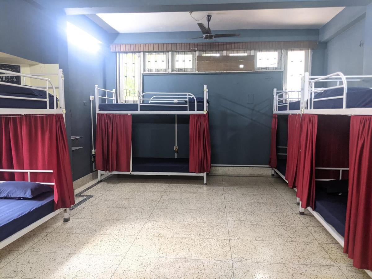 Mezenga Backpackers - Guwahati Exterior foto